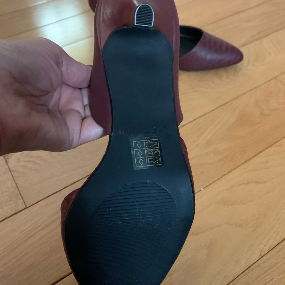 Shoes - Picture 3 of 3